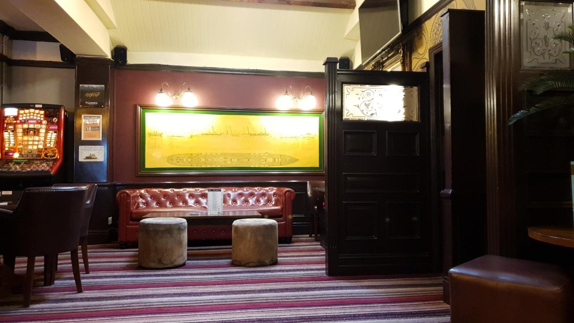 ホテル The Grapes Pub サウサンプトン エクステリア 写真