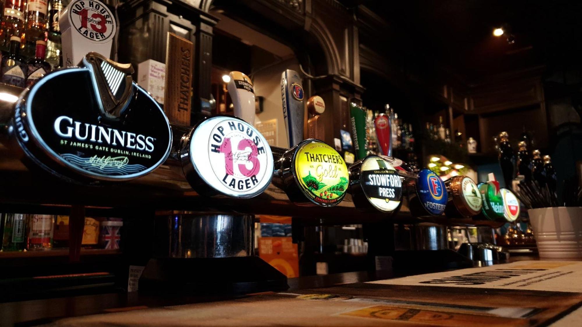 ホテル The Grapes Pub サウサンプトン エクステリア 写真