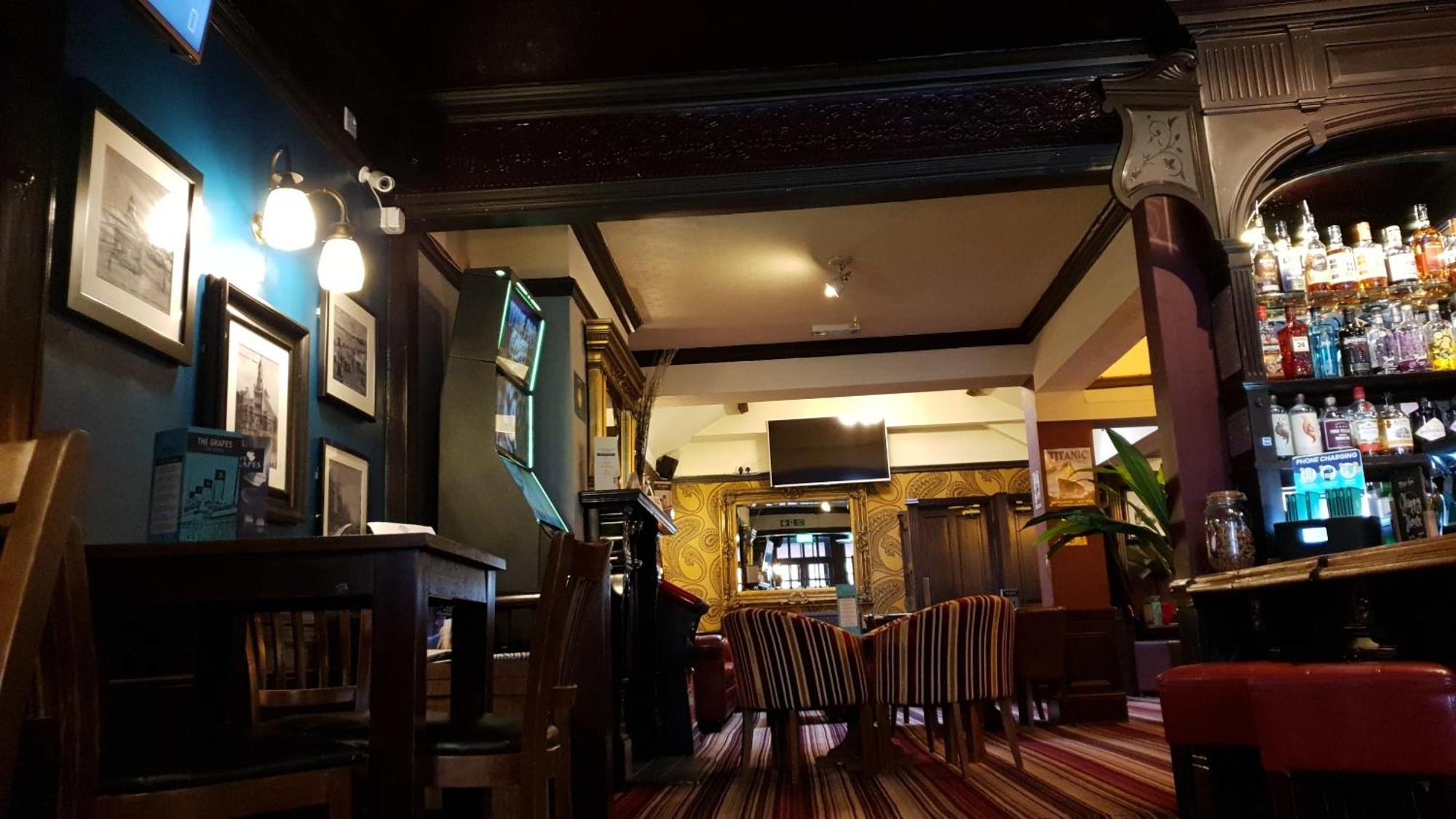 ホテル The Grapes Pub サウサンプトン エクステリア 写真